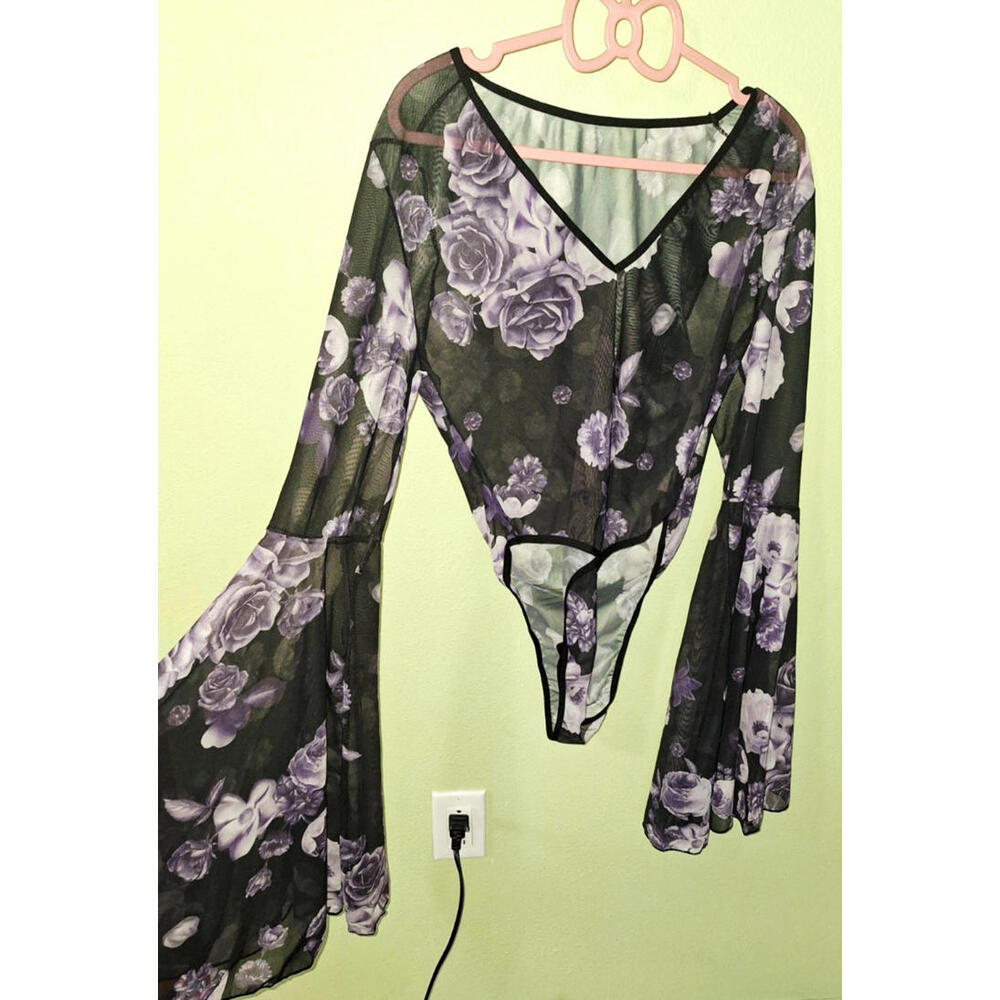 NEW Bell Sleeve Bodysuit Size L Gothic Dolls Blouse Purple Black Outfit - Picture 2 of 9